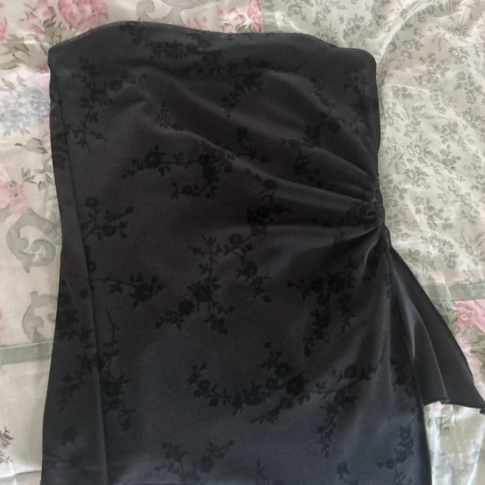 Strapless Black Floral-Print Top - Picture 1 of 2
